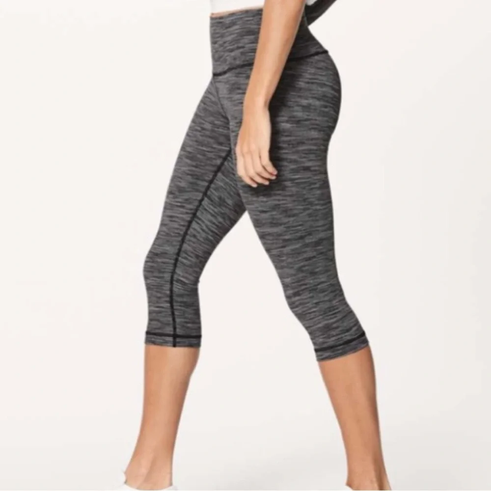 Lululemon Wunder Under Hi-Rise 1/2 Tight (Luxtreme 15”) Wee Are From Space Blk 6